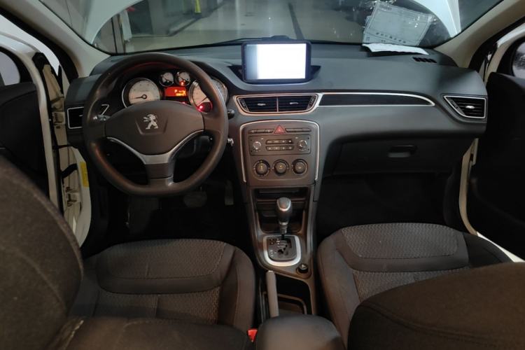 Used Peugeot 308 2014 Enjoy Edition Classic 1.6L Automatic Premium Model Center Console