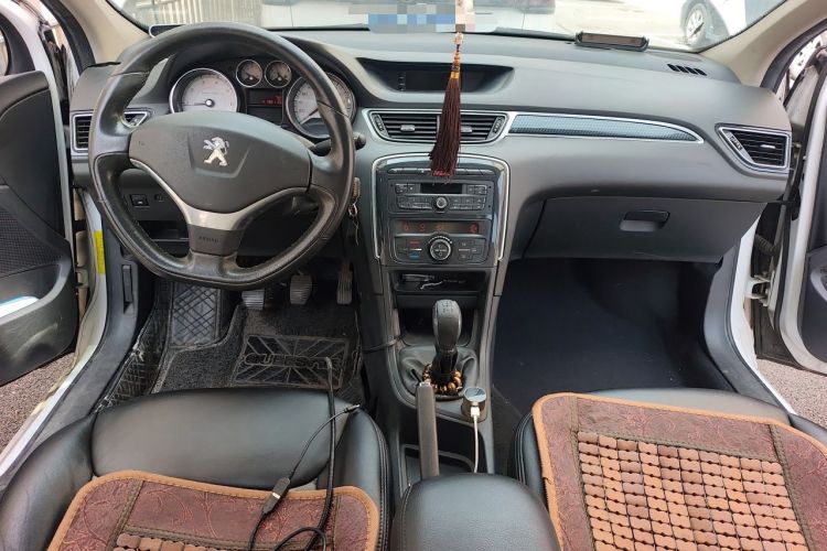 Used Peugeot 308 2014 Enjoy Edition Classic 1.6L Manual Fashion Model Center Console