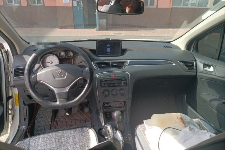 Used Peugeot 308 2014 Enjoy Edition Classic 1.6L Manual YouShang Model Center Console