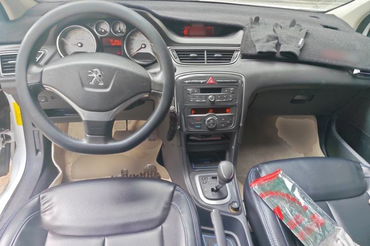 Used Peugeot 308 2014 Enjoyment Edition Classic 1.6L Automatic Fashion Model Center Console