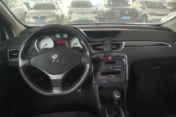 Used Peugeot 308 2014 Enjoyment Edition Classic 1.6L Automatic Fashion Model Center Console