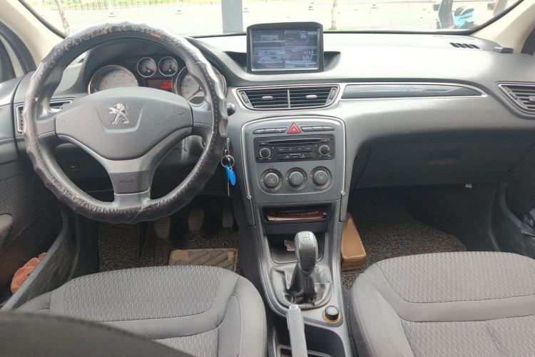 Used Peugeot 308 2014 Enjoy Edition Classic 1.6L Manual YouShang Model Center Console