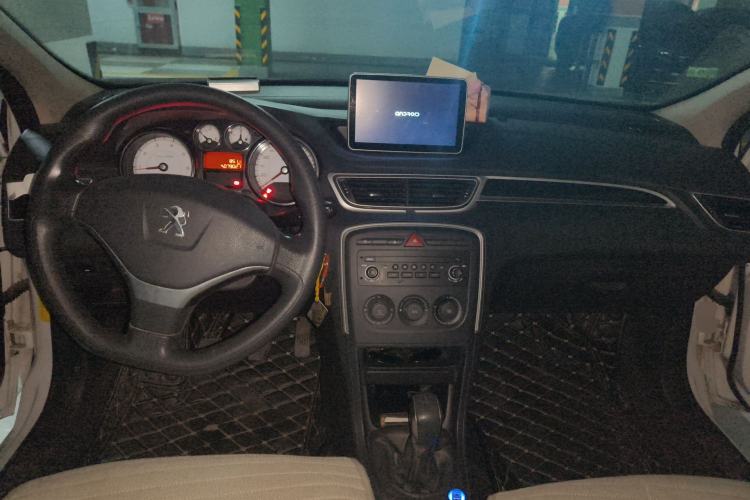 Used Peugeot 308 2014 Enjoy Edition Classic 1.6L Manual YouShang Model Center Console