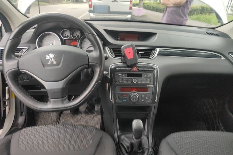 Used Peugeot 308 2014 Enjoy Edition Classic 1.6L Manual Fashion Model Center Console