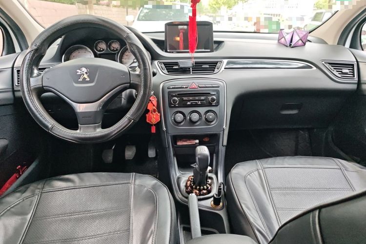 Used Peugeot 308 2014 Enjoy Edition Classic 1.6L Manual YouShang Model Center Console