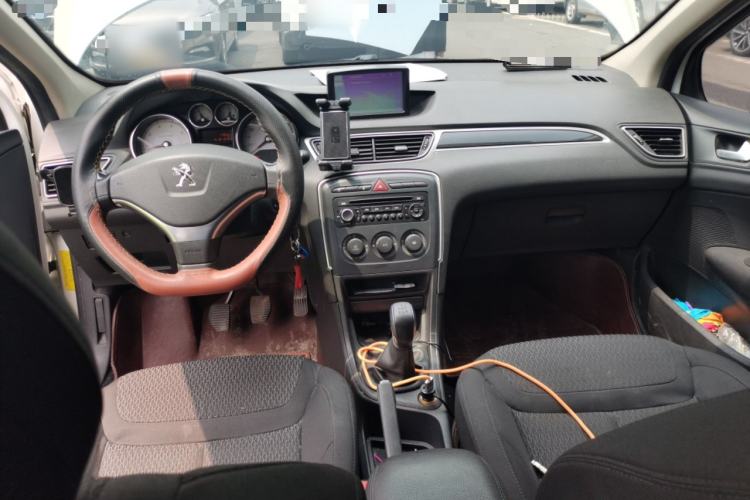 Used Peugeot 308 2014 Enjoy Edition Classic 1.6L Manual YouShang Model Center Console