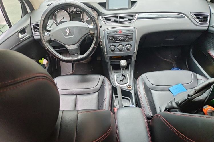 Used Peugeot 308 2014 Enjoy Edition Classic 1.6L Automatic Premium Model Center Console