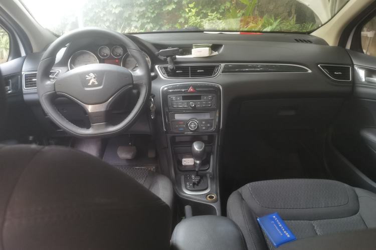 Used Peugeot 308 2014 Enjoyment Edition Classic 1.6L Automatic Fashion Model Center Console
