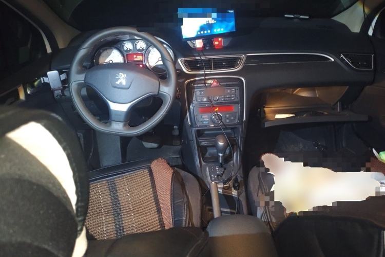 Used Peugeot 308 2014 Enjoyment Edition Classic 1.6L Automatic Fashion Model Center Console