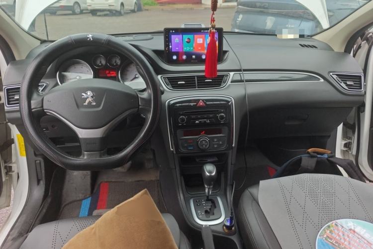 Used Peugeot 308 2014 Enjoyment Edition Classic 1.6L Automatic Fashion Model Center Console