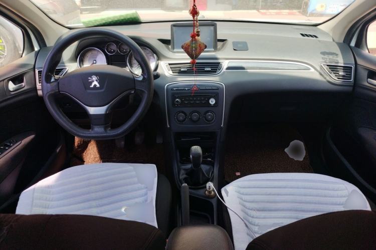 Used Peugeot 308 2014 Enjoy Edition Classic 1.6L Manual YouShang Model Center Console