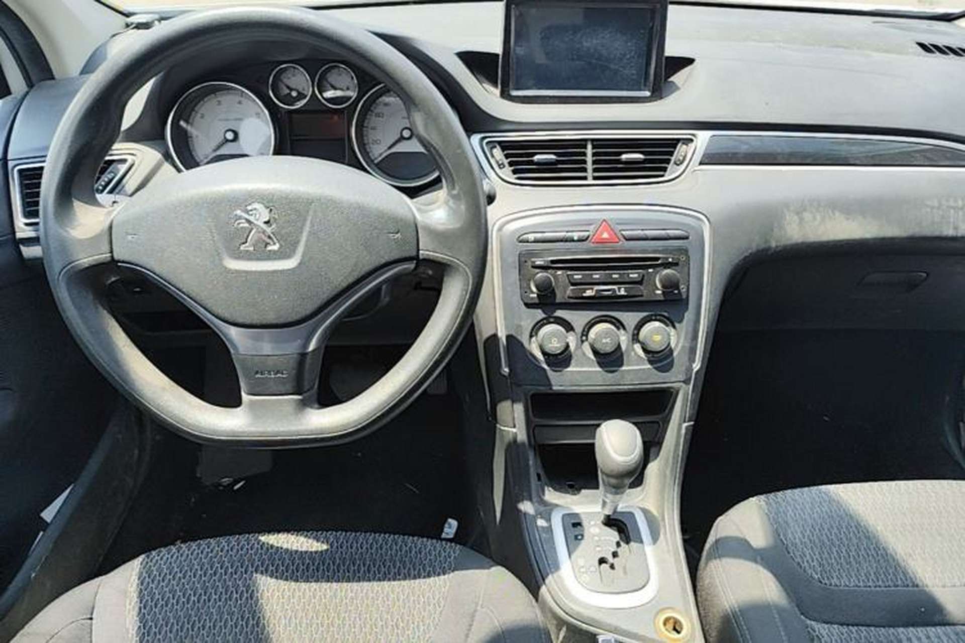 Used Peugeot 308 2014 Enjoy Edition Classic 1.6L Automatic Premium Model Center Console