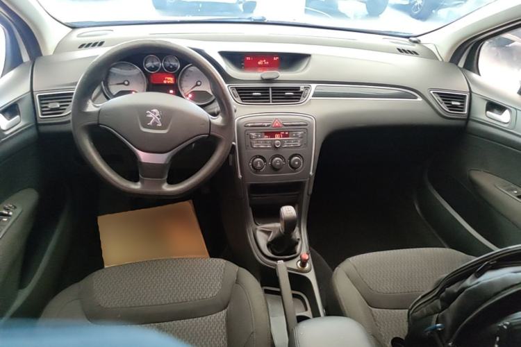 Used Peugeot 308 2014 Enjoy Edition Classic 1.6L Manual YouShang Model Center Console