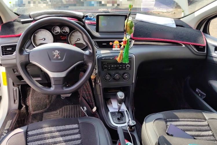 Used Peugeot 308 2014 Enjoy Edition Classic 1.6L Automatic Premium Model Center Console