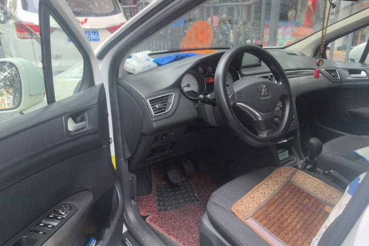 Used Peugeot 308 2014 Enjoy Edition Classic 1.6L Manual YouShang Model Driver Seat