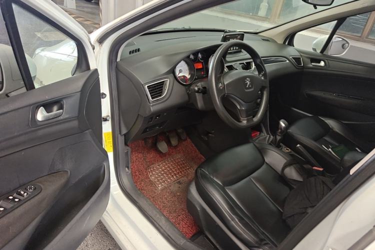 Used Peugeot 308 2014 Enjoy Edition Classic 1.6L Manual YouShang Model Driver Seat