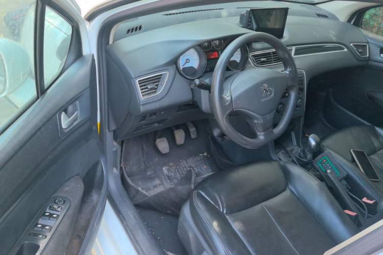 Used Peugeot 308 2014 Enjoy Edition Classic 1.6L Manual YouShang Model Driver Seat