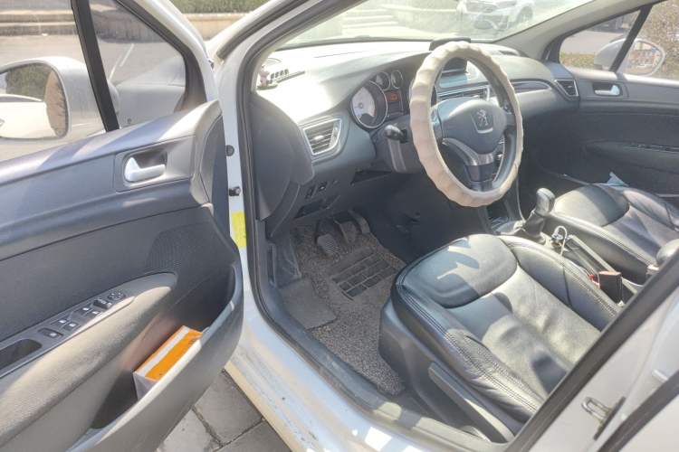 Used Peugeot 308 2014 Enjoy Edition Classic 1.6L Manual YouShang Model Driver Seat