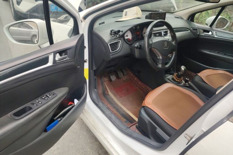 Used Peugeot 308 2014 Enjoy Edition Classic 1.6L Manual Fashion Model Driver Seat
