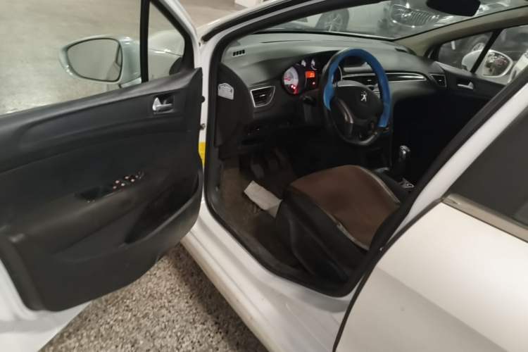 Used Peugeot 308 2014 Enjoy Edition Classic 1.6L Manual YouShang Model Driver Seat