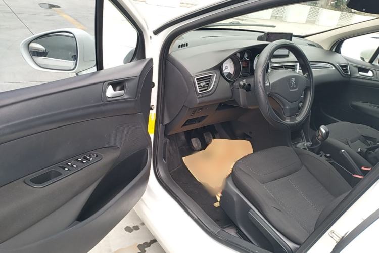 Used Peugeot 308 2014 Enjoy Edition Classic 1.6L Manual YouShang Model Driver Seat