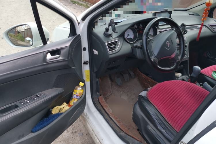 Used Peugeot 308 2014 Enjoy Edition Classic 1.6L Manual YouShang Model Driver Seat