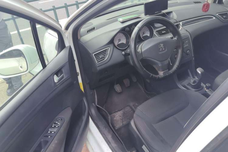 Used Peugeot 308 2014 Enjoy Edition Classic 1.6L Manual YouShang Model Driver Seat