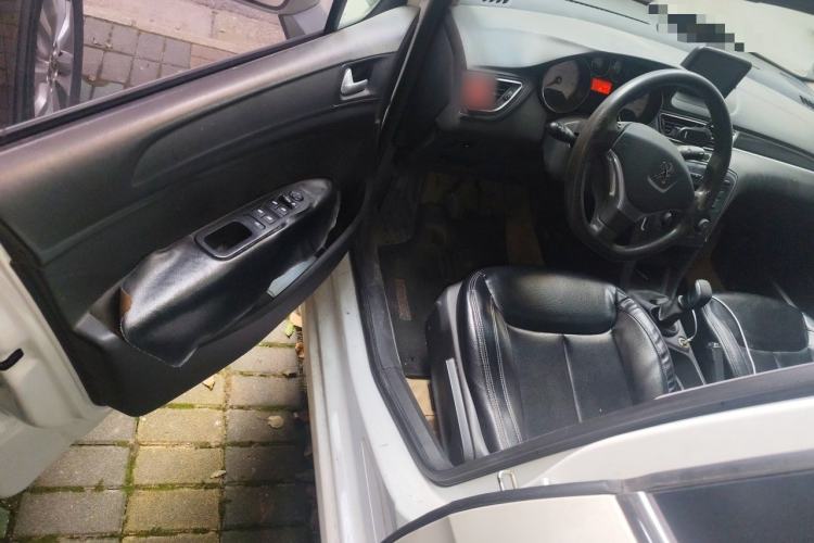 Used Peugeot 308 2014 Enjoy Edition Classic 1.6L Manual YouShang Model Driver Seat