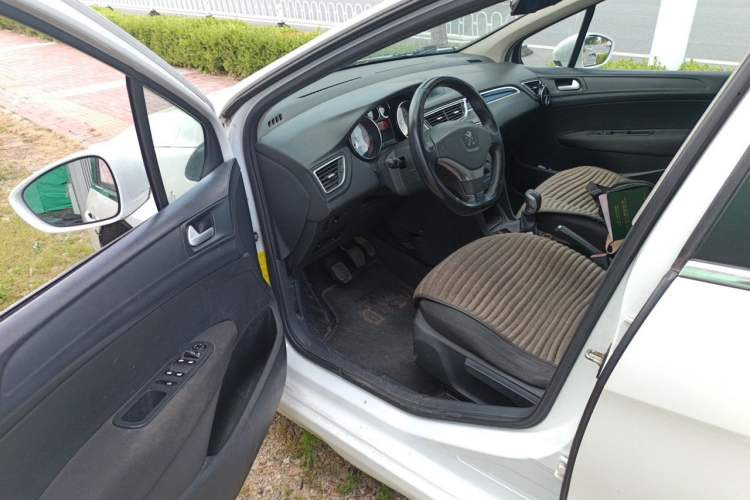 Used Peugeot 308 2014 Enjoy Edition Classic 1.6L Manual YouShang Model Driver Seat