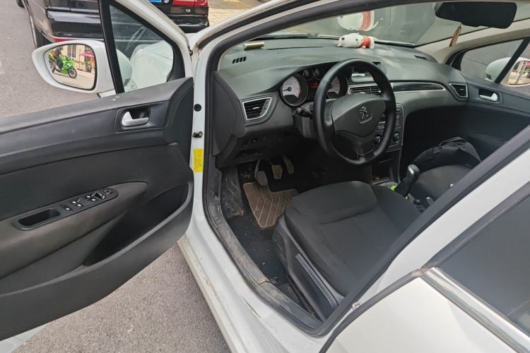 Used Peugeot 308 2014 Enjoy Edition Classic 1.6L Manual YouShang Model Driver Seat