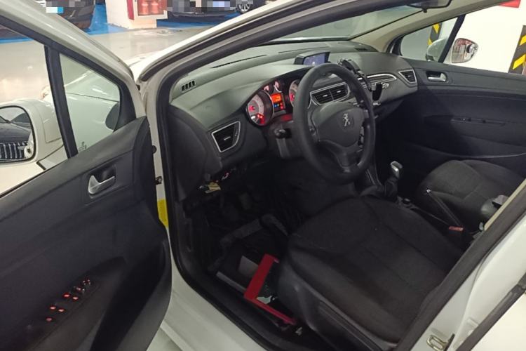 Used Peugeot 308 2014 Enjoy Edition Classic 1.6L Manual YouShang Model Driver Seat