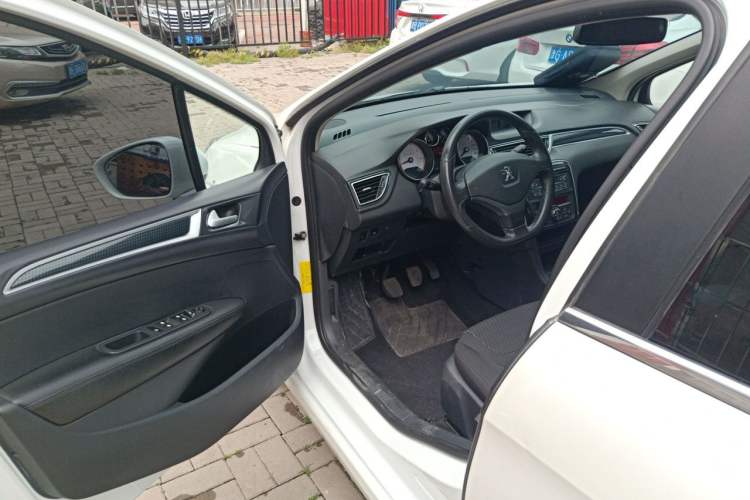 Used Peugeot 308 2014 Enjoy Edition Classic 1.6L Manual Fashion Model Driver Seat