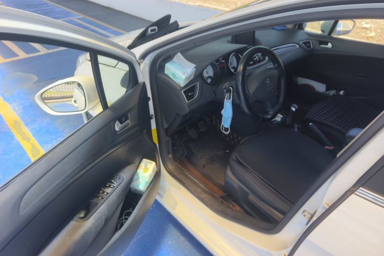 Used Peugeot 308 2014 Enjoy Edition Classic 1.6L Manual YouShang Model Driver Seat