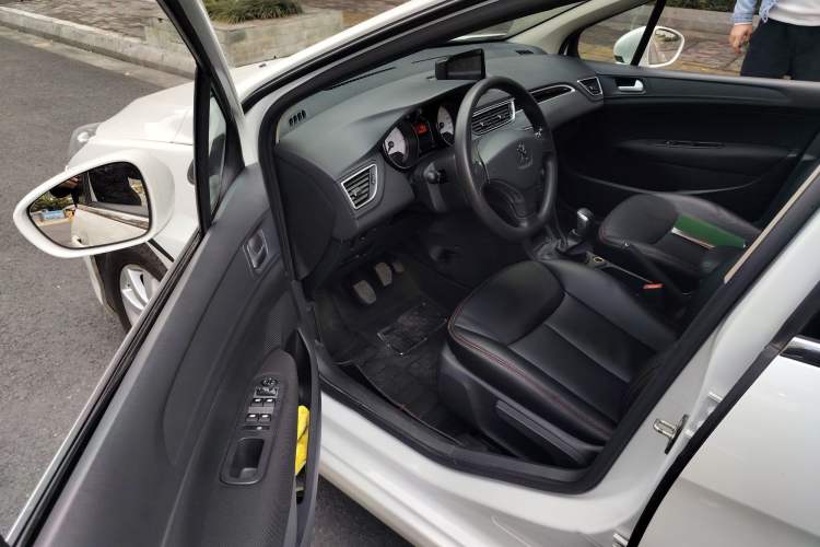 Used Peugeot 308 2014 Enjoy Edition Classic 1.6L Manual YouShang Model Driver Seat