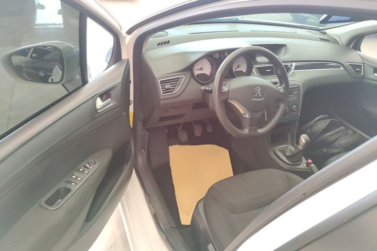 Used Peugeot 308 2014 Enjoy Edition Classic 1.6L Manual YouShang Model Driver Seat