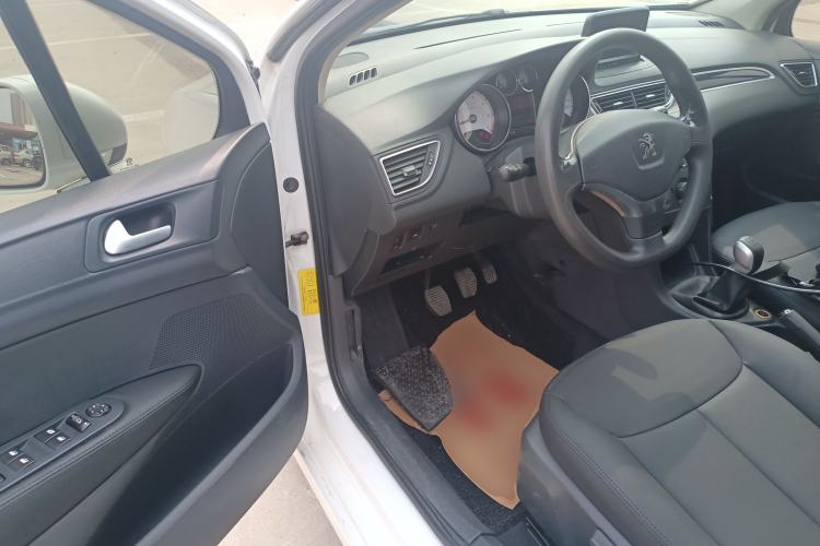 Used Peugeot 308 2014 Enjoy Edition Classic 1.6L Manual YouShang Model Driver Seat