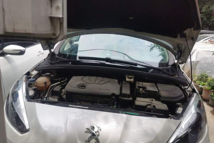 Used Peugeot 308 2014 Enjoyment Edition Classic 1.6L Automatic Fashion Model Engine Bay