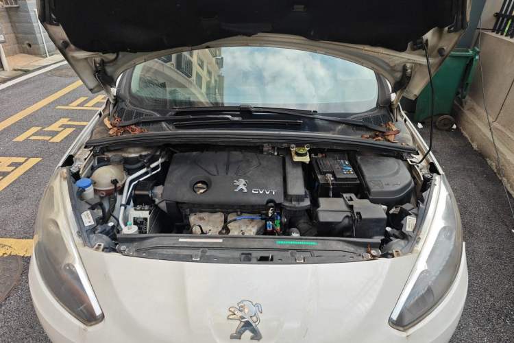 Used Peugeot 308 2014 Enjoy Edition Classic 1.6L Manual YouShang Model Engine Bay