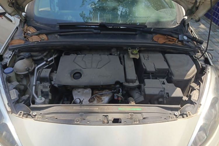 Used Peugeot 308 2014 Enjoy Edition Classic 1.6L Manual YouShang Model Engine Bay