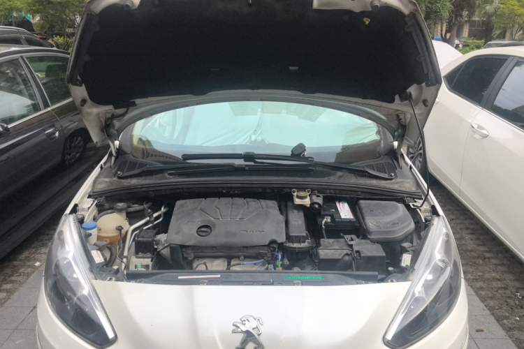 Used Peugeot 308 2014 Enjoyment Edition Classic 1.6L Automatic Fashion Model Engine Bay