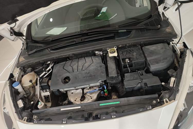 Used Peugeot 308 2014 Enjoy Edition Classic 1.6L Manual YouShang Model Engine Bay