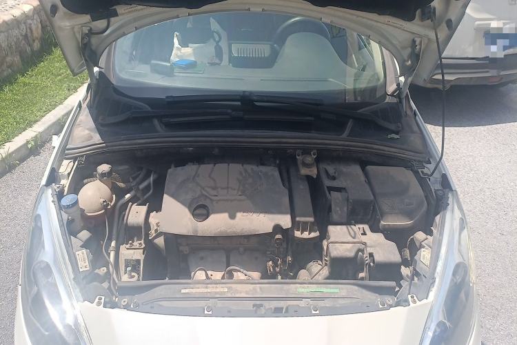 Used Peugeot 308 2014 Enjoyment Edition Classic 1.6L Automatic Fashion Model Engine Bay