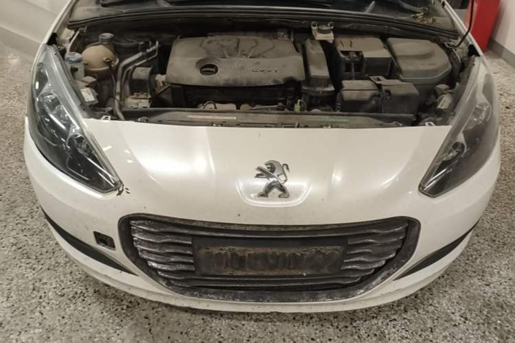Used Peugeot 308 2014 Enjoy Edition Classic 1.6L Manual YouShang Model Engine Bay