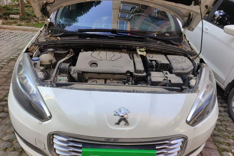 Used Peugeot 308 2014 Enjoy Edition Classic 1.6L Manual YouShang Model Engine Bay