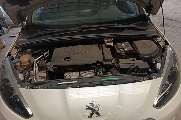 Used Peugeot 308 2014 Enjoyment Edition Classic 1.6L Automatic Fashion Model Engine Bay