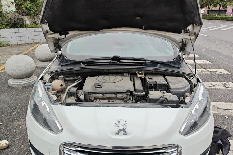 Used Peugeot 308 2014 Enjoy Edition Classic 1.6L Manual YouShang Model Engine Bay
