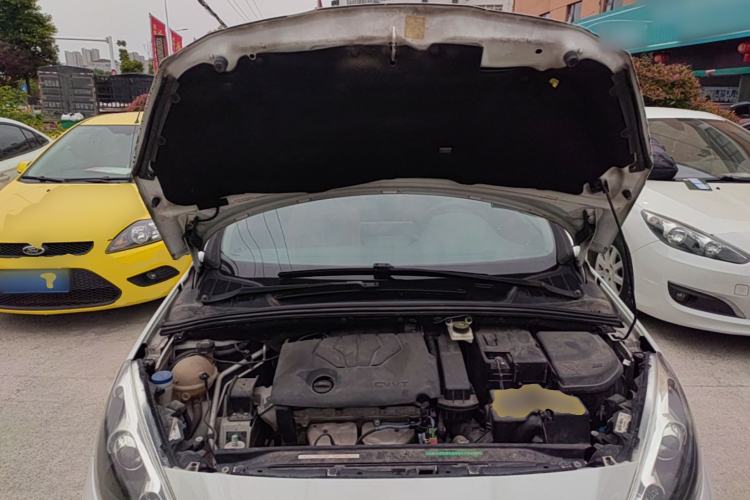 Used Peugeot 308 2014 Enjoy Edition Classic 1.6L Manual YouShang Model Engine Bay