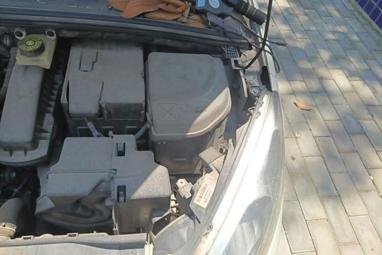 Used Peugeot 308 2014 Enjoy Edition Classic 1.6L Manual YouShang Model Engine Bay Left