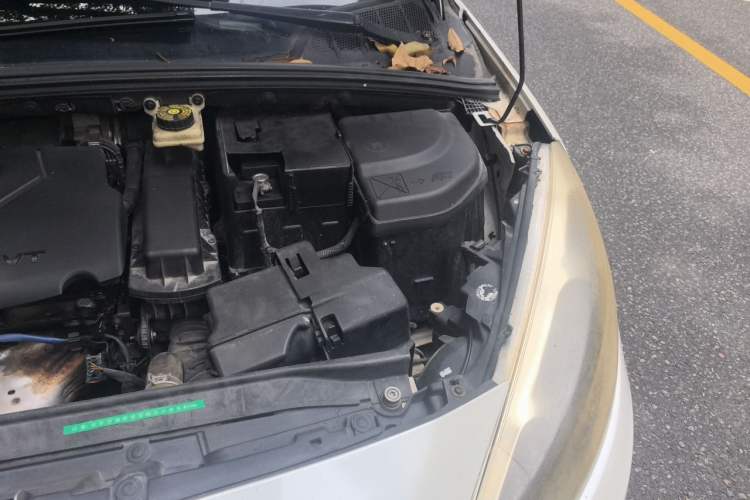 Used Peugeot 308 2014 Enjoy Edition Classic 1.6L Manual YouShang Model Engine Bay Left