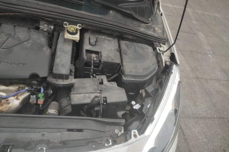 Used Peugeot 308 2014 Enjoy Edition Classic 1.6L Manual YouShang Model Engine Bay Left